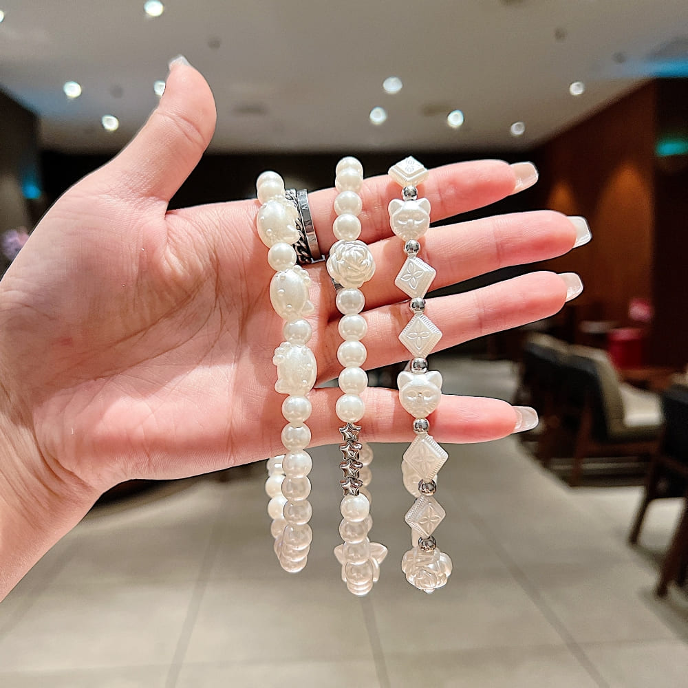 Snow Pearl Phone Charm